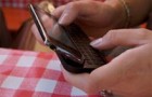Поставки смартфонов в третьем квартале увеличились.